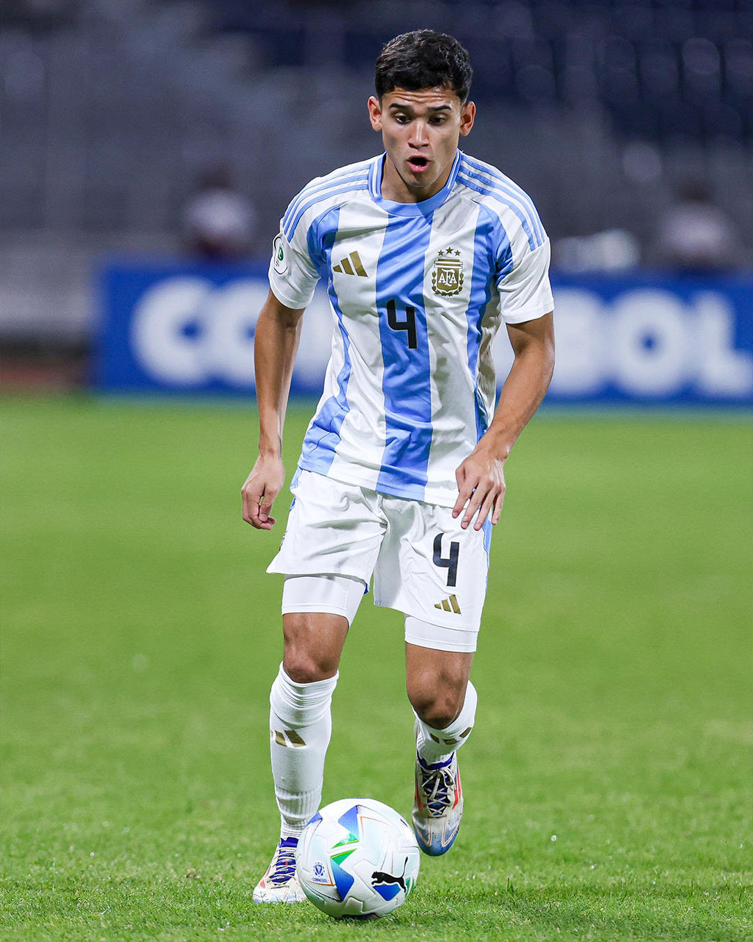 od体育app-阿根廷足球运动员实现逆袭(阿根廷足球运动员实现逆袭的是谁)