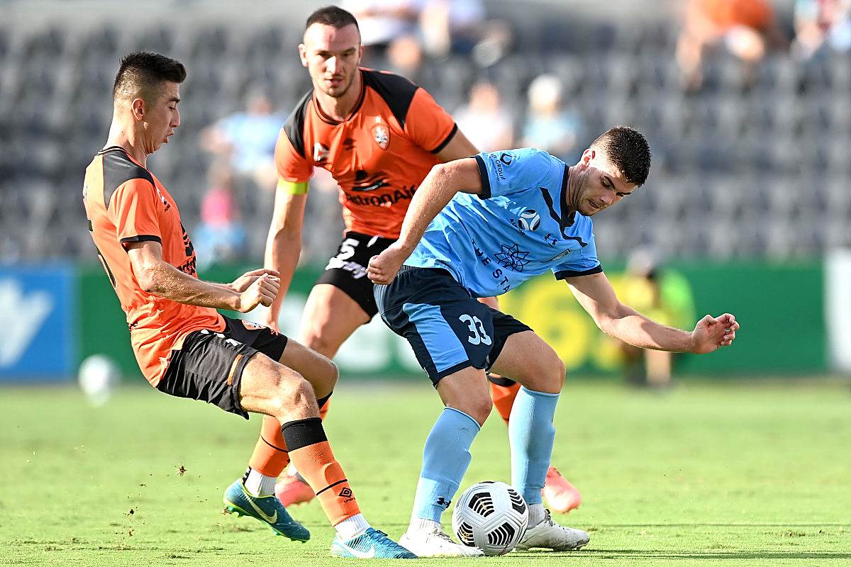 交锋激烈中,最终取得胜利的球队