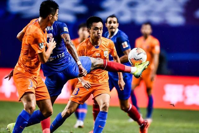 乌拉圭射手在山东鲁能效力两年的简单介绍