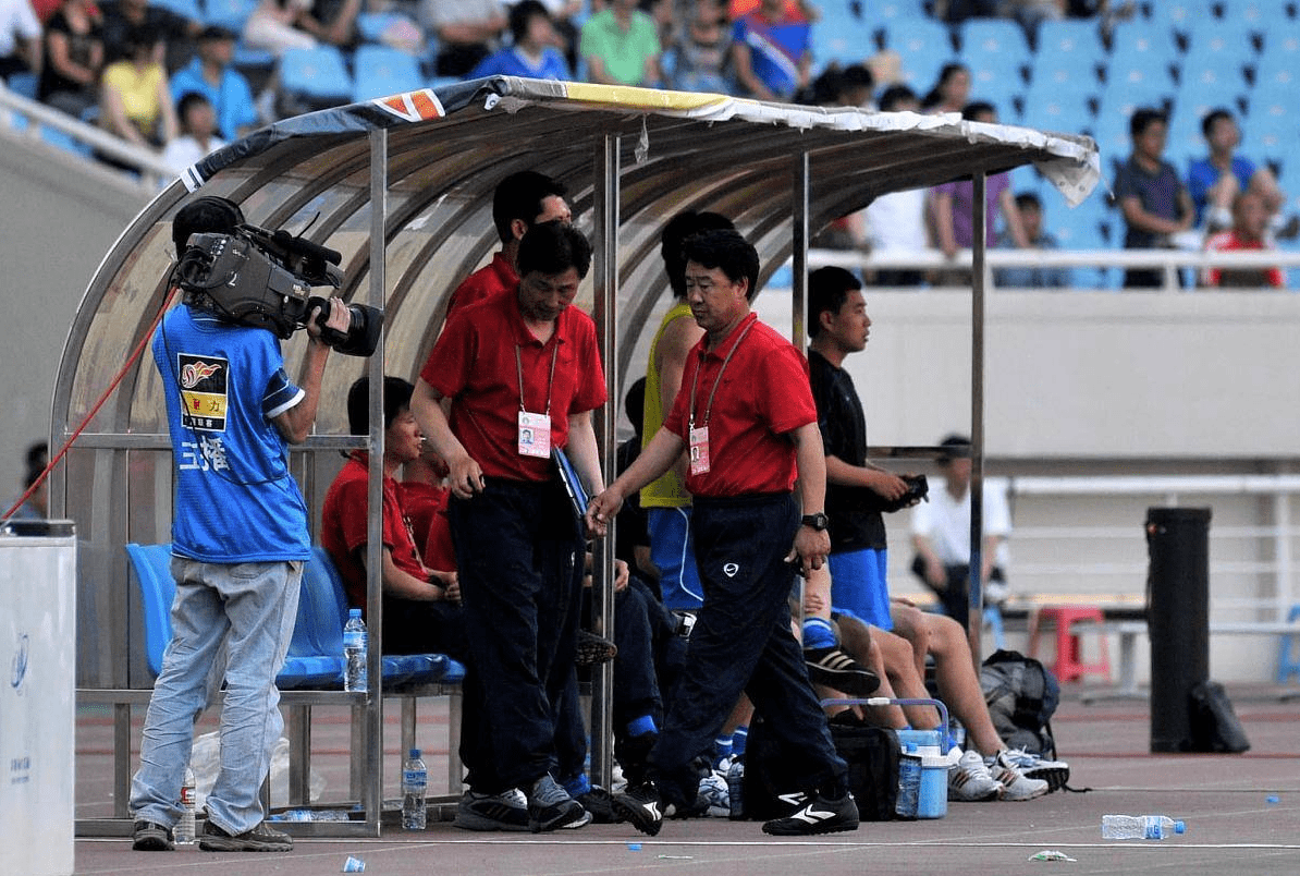 详细阅读:od体育网站入口-崭露头角:柏太阳神战胜悉尼FC,晋级欧洲杯的简单介绍 od体育网站入口-崭露头角:柏太阳神战胜悉尼FC,晋级欧洲杯的简单介绍